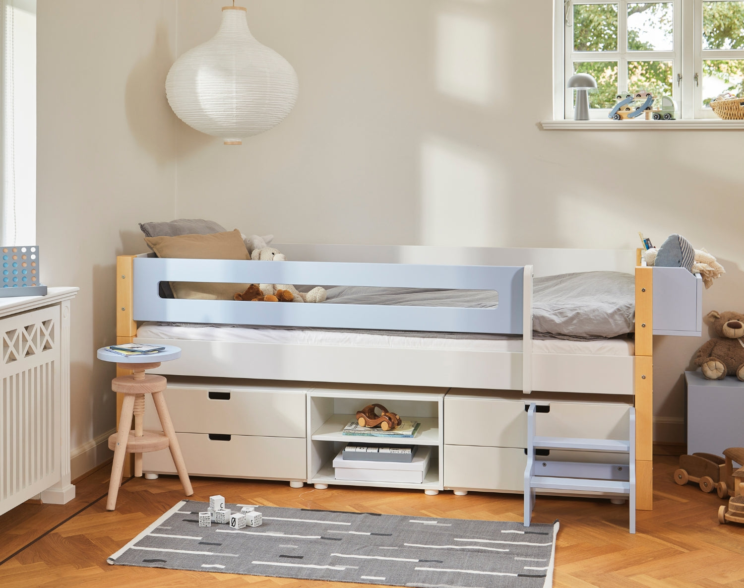 Design Sänghäst öppen