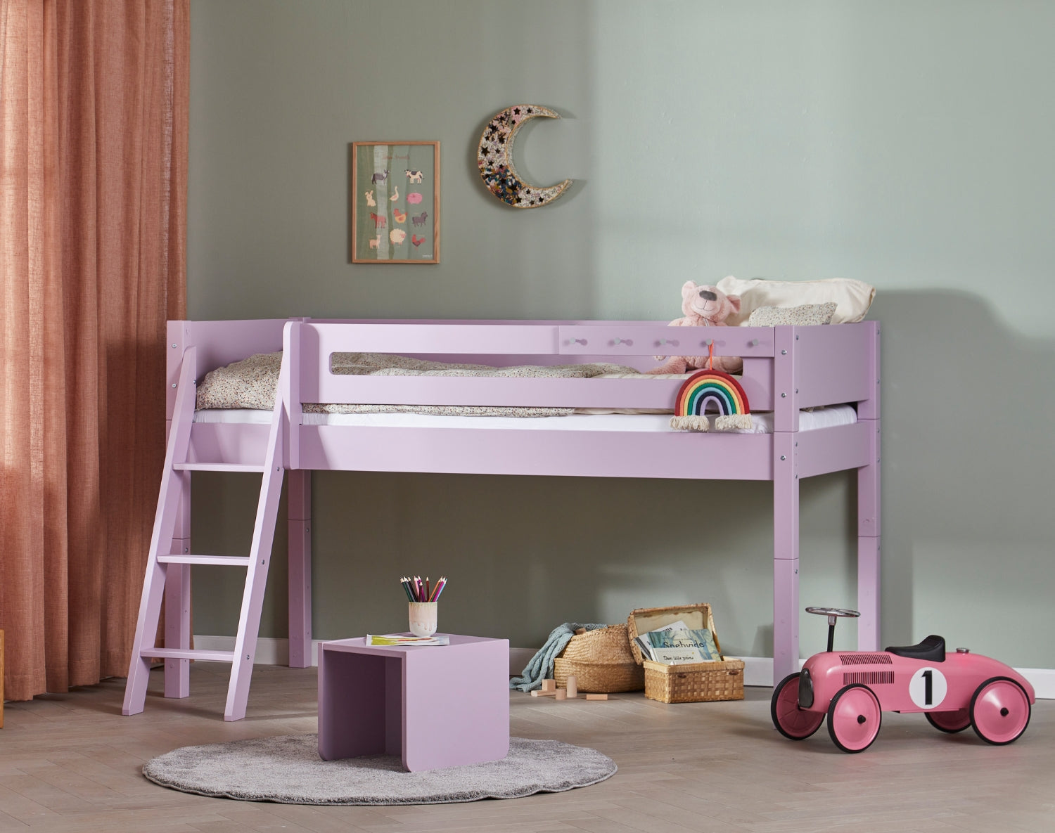 Design Sänghäst öppen