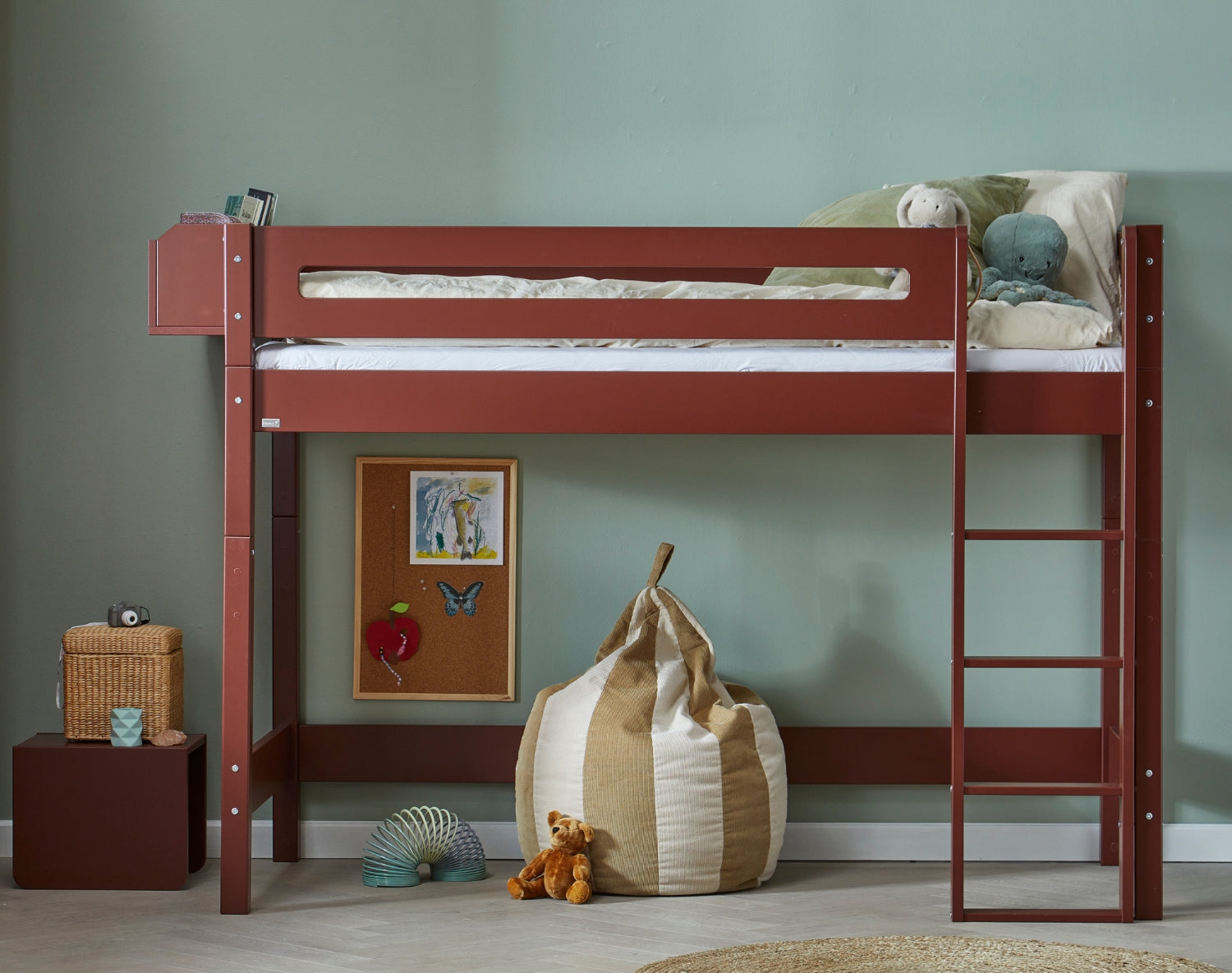 Design Sänghäst öppen