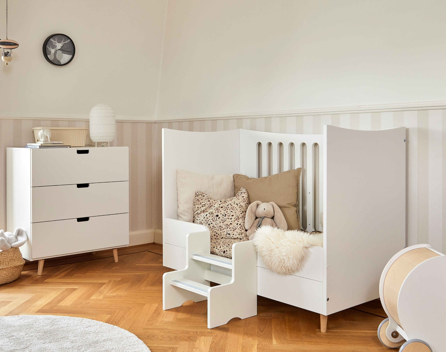 Delad bäddhäst till babysäng