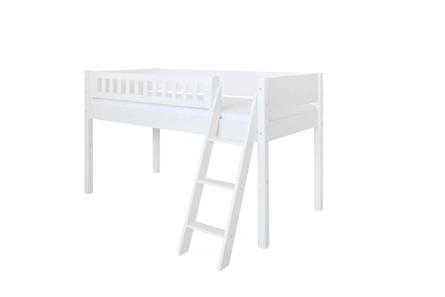 Mari halvhög barnsäng med sluttande stege